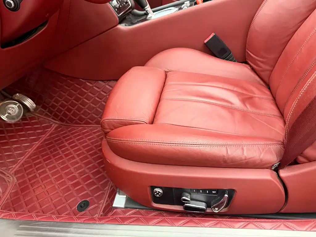 Bentley Continental 2010 — фото 26