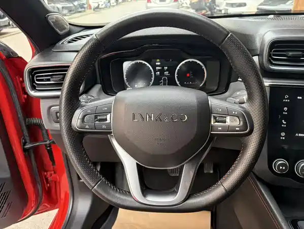 Lynk & Co 03 2019