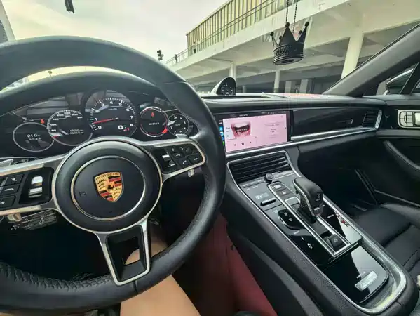 Porsche Panamera 2020