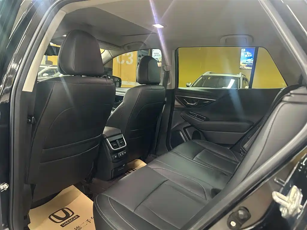 Subaru Outback 2022 — фото 10