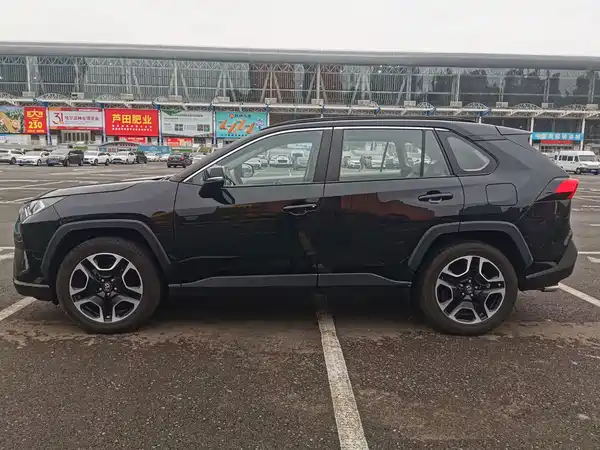 Toyota RAV4 2022
