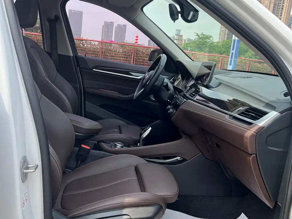 BMW X1 2021 — фото 10