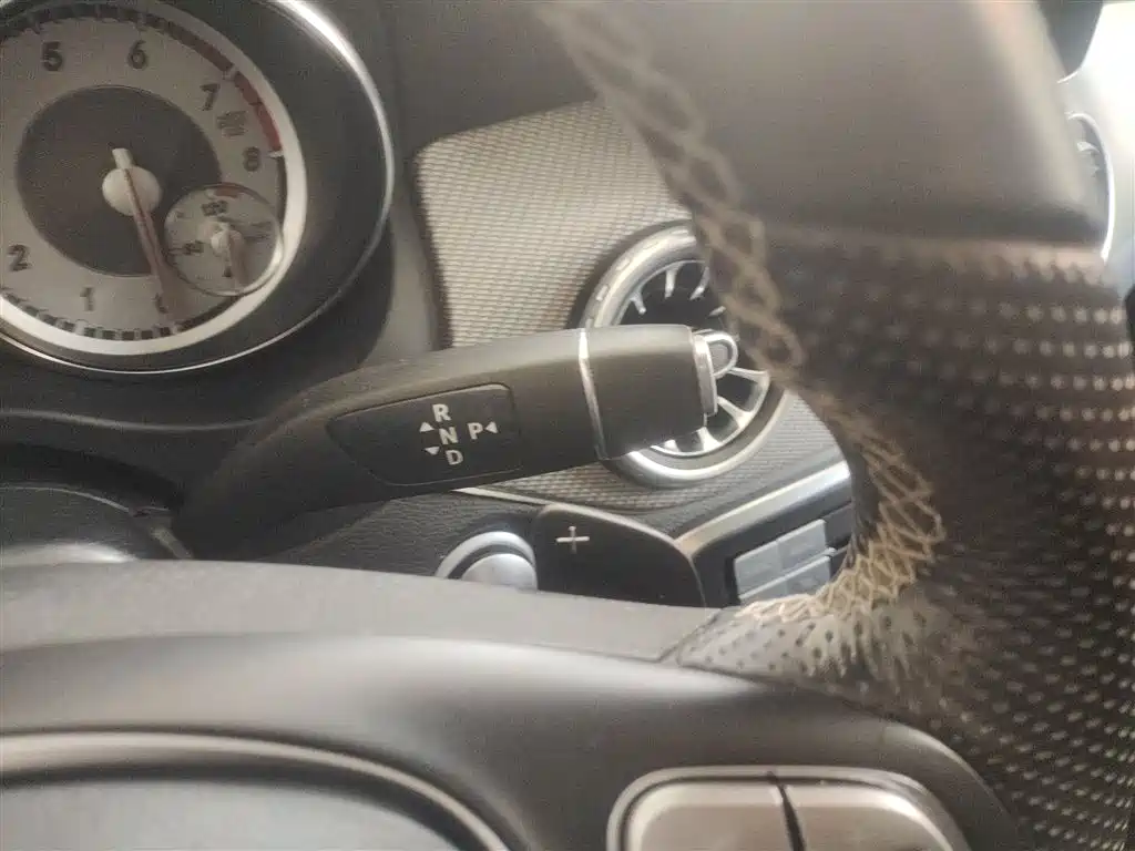 Mercedes-Benz GLA 2016 — фото 14