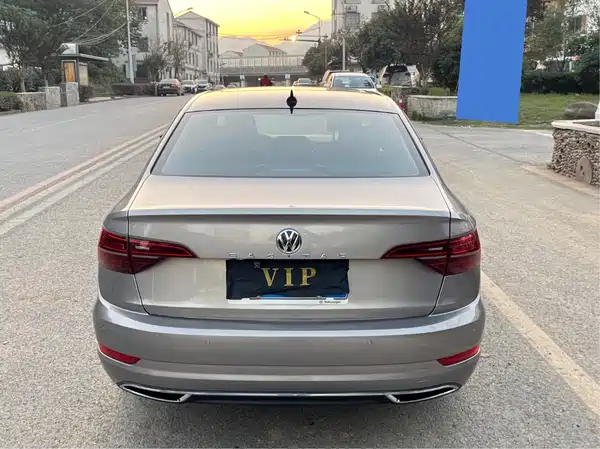 Volkswagen Sagitar 2021