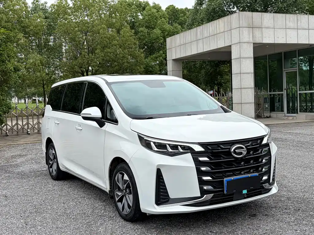 GAC Trumpchi M6 2022 — фото 3