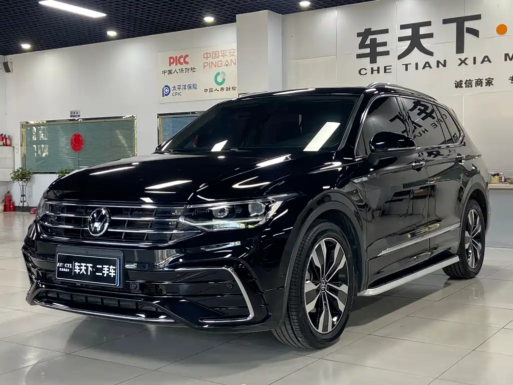 Volkswagen Tiguan L 2021 — фото 1