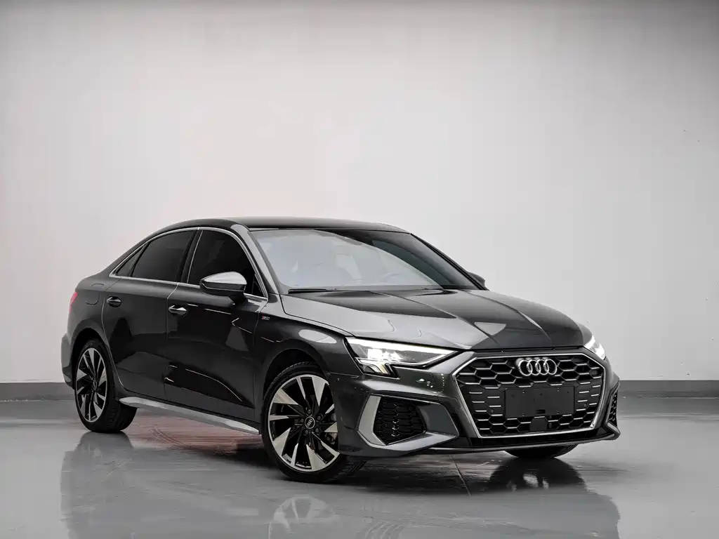Audi A3 2023 — фото 3