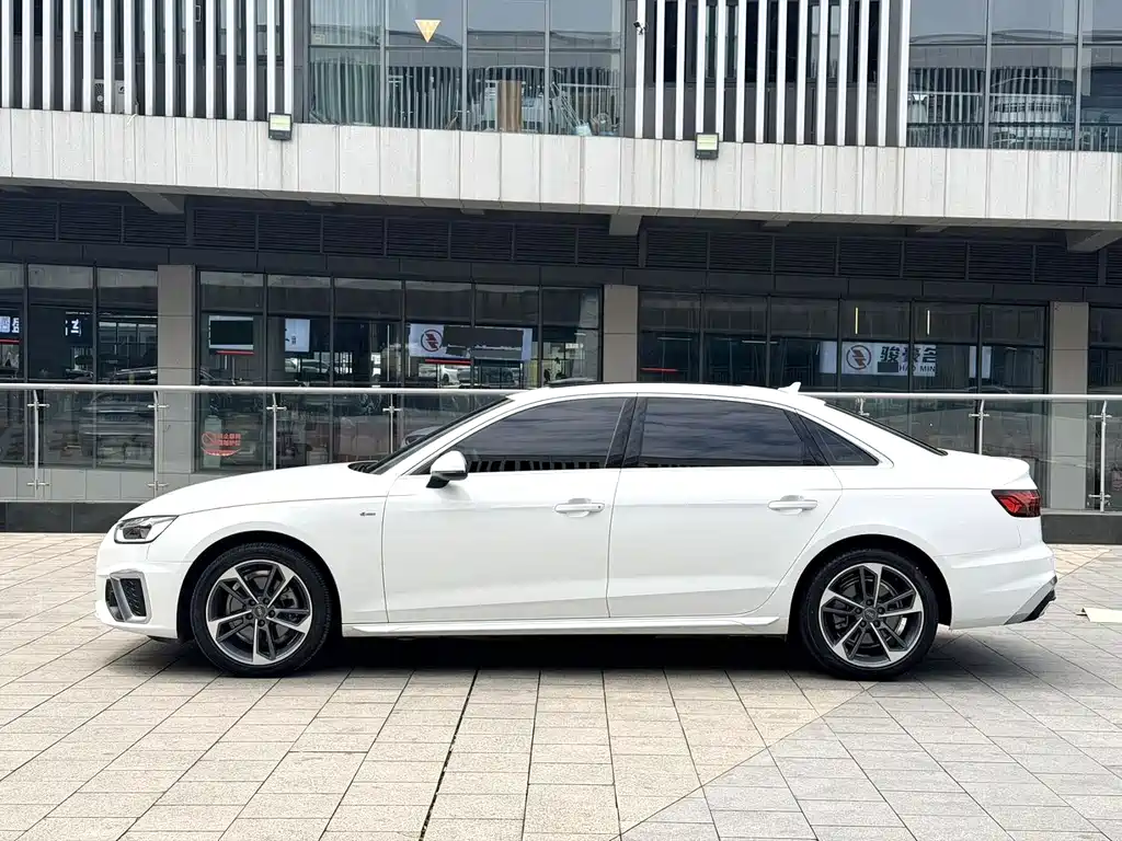 Audi A4L 2020 — фото 14