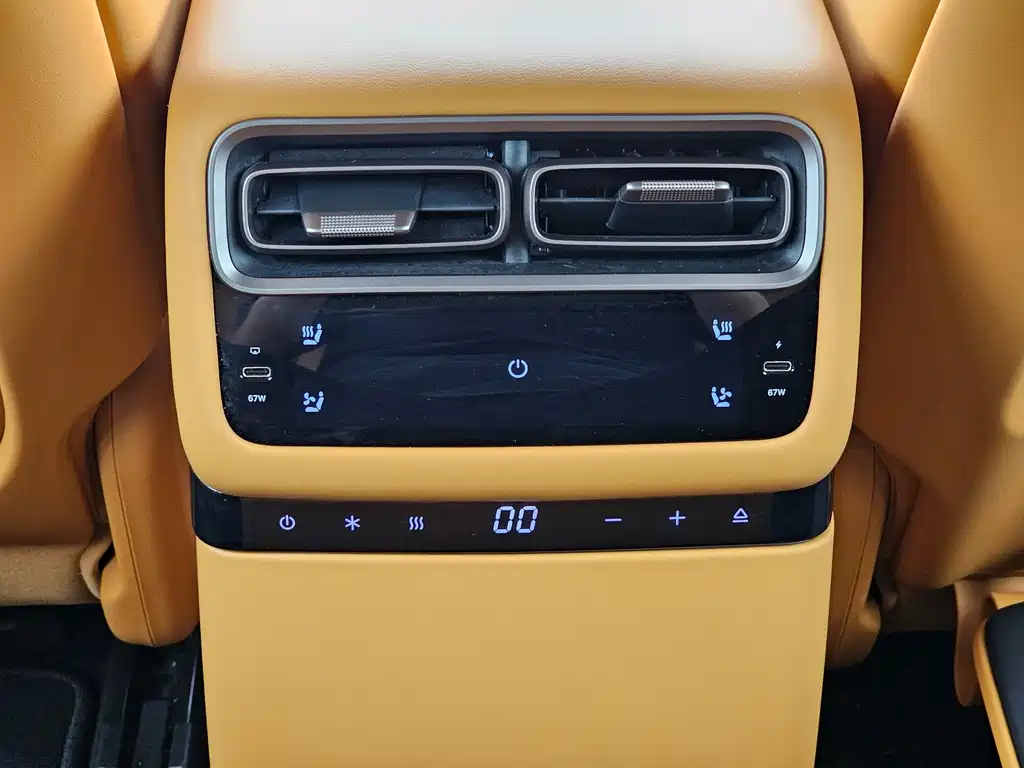 Li Auto i6 2025 — фото 10