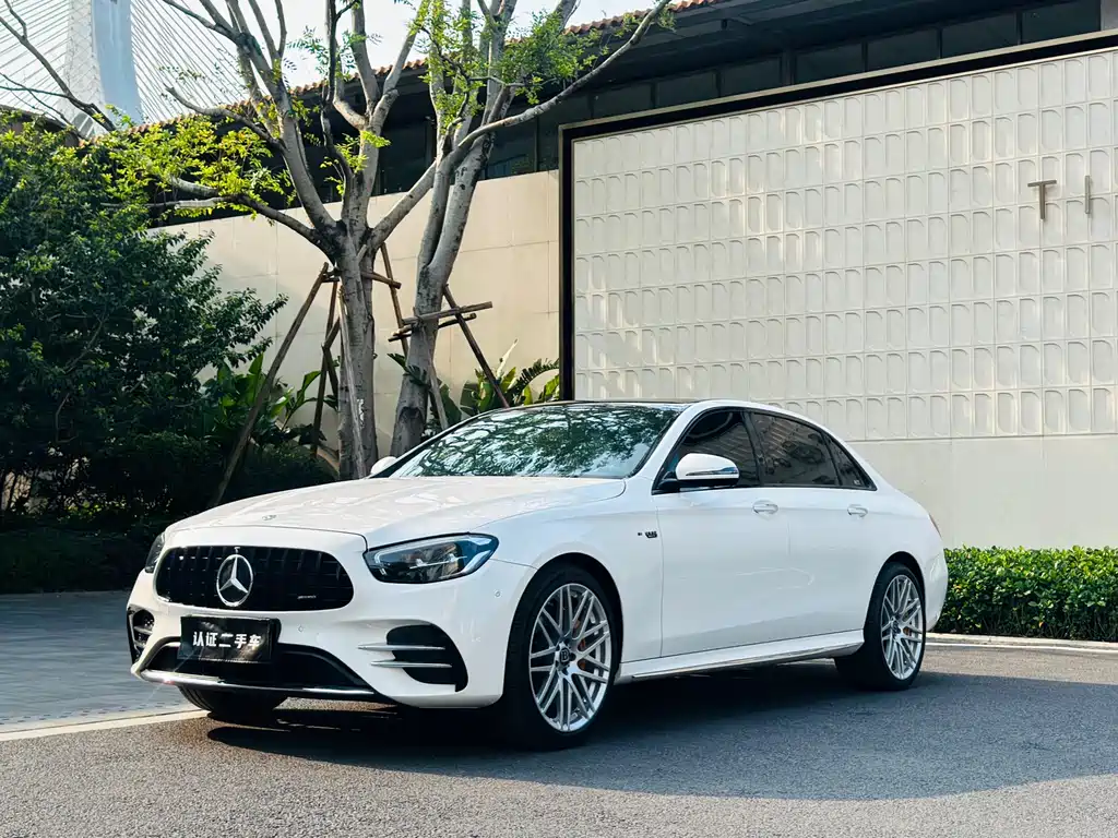 Mercedes-Benz E-Class 2022 — фото 1
