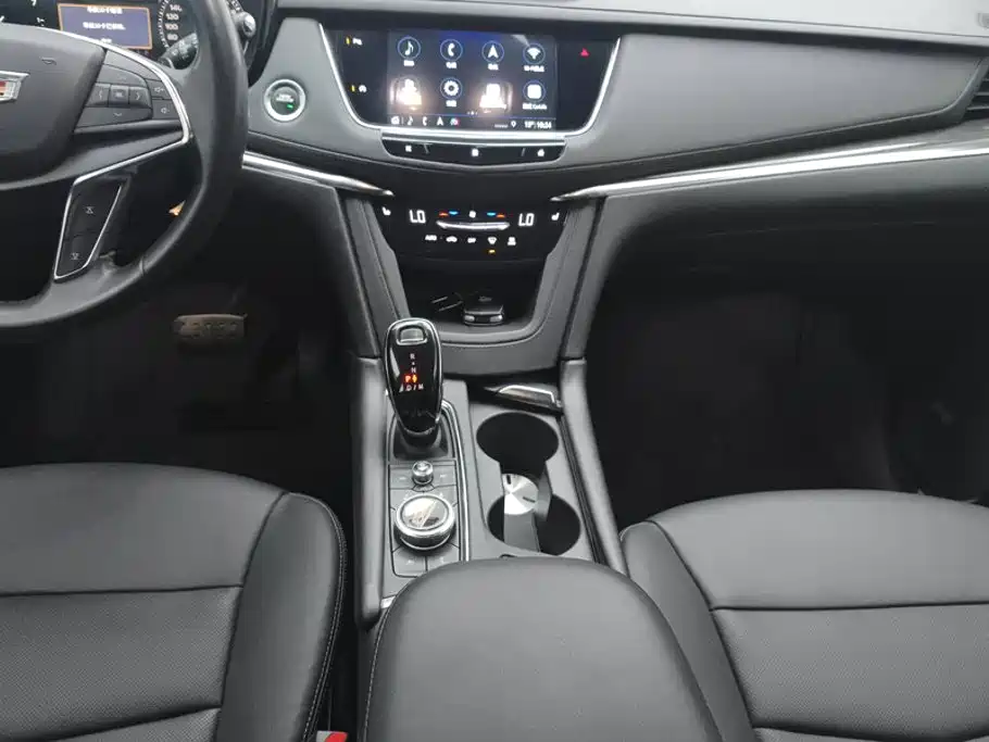 Cadillac XT5 2019 — фото 16