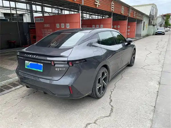 Lynk & Co 07 EM-P 2024