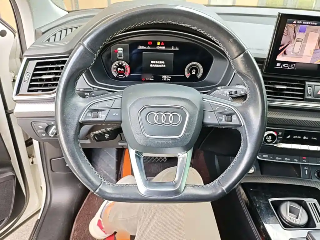 Audi Q5L 2021 — фото 11