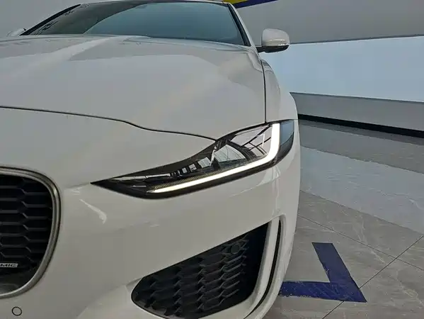 Jaguar XEL 2020