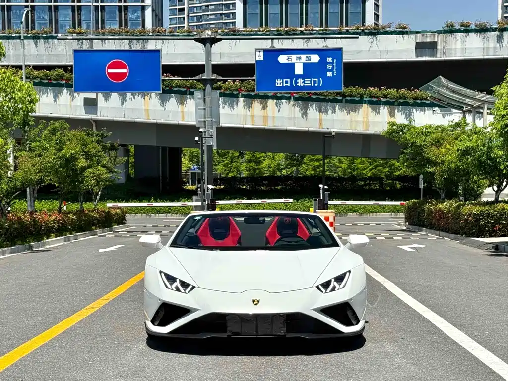 Lamborghini Huracán 2023 — фото 1