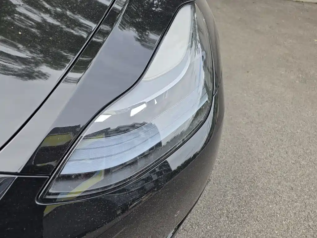 Tesla Model Y 2023 — фото 16
