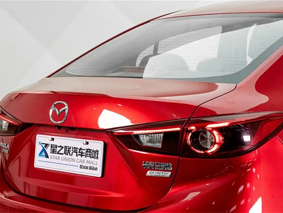 Mazda 3 Axela 2017 — фото 8