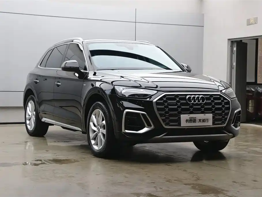 Audi Q5L 2023 — фото 25
