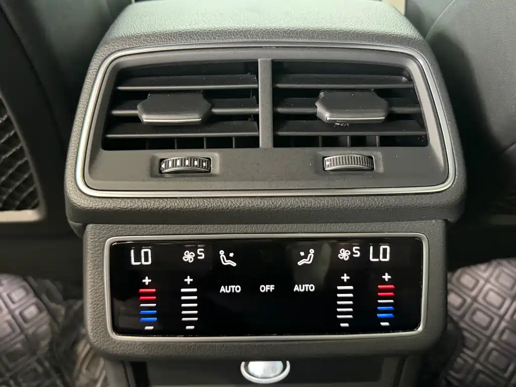 Audi A6L 2022 — фото 10