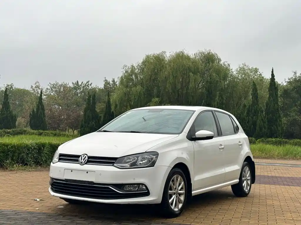 Volkswagen Polo 2016 — фото 1