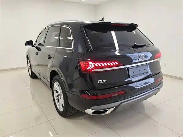 Audi Q7 2023
