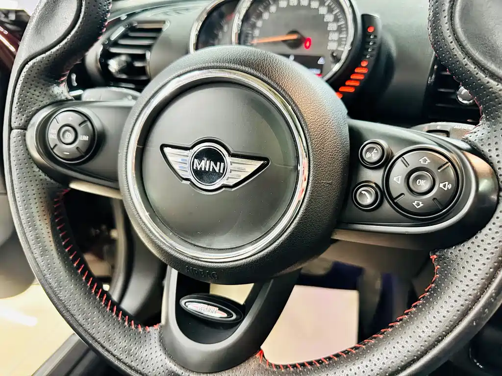 MINI Clubman 2018 — фото 51