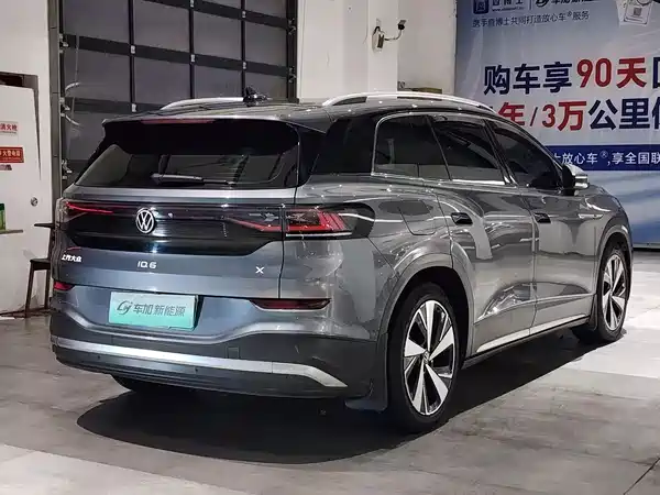 Volkswagen ID.6 2022