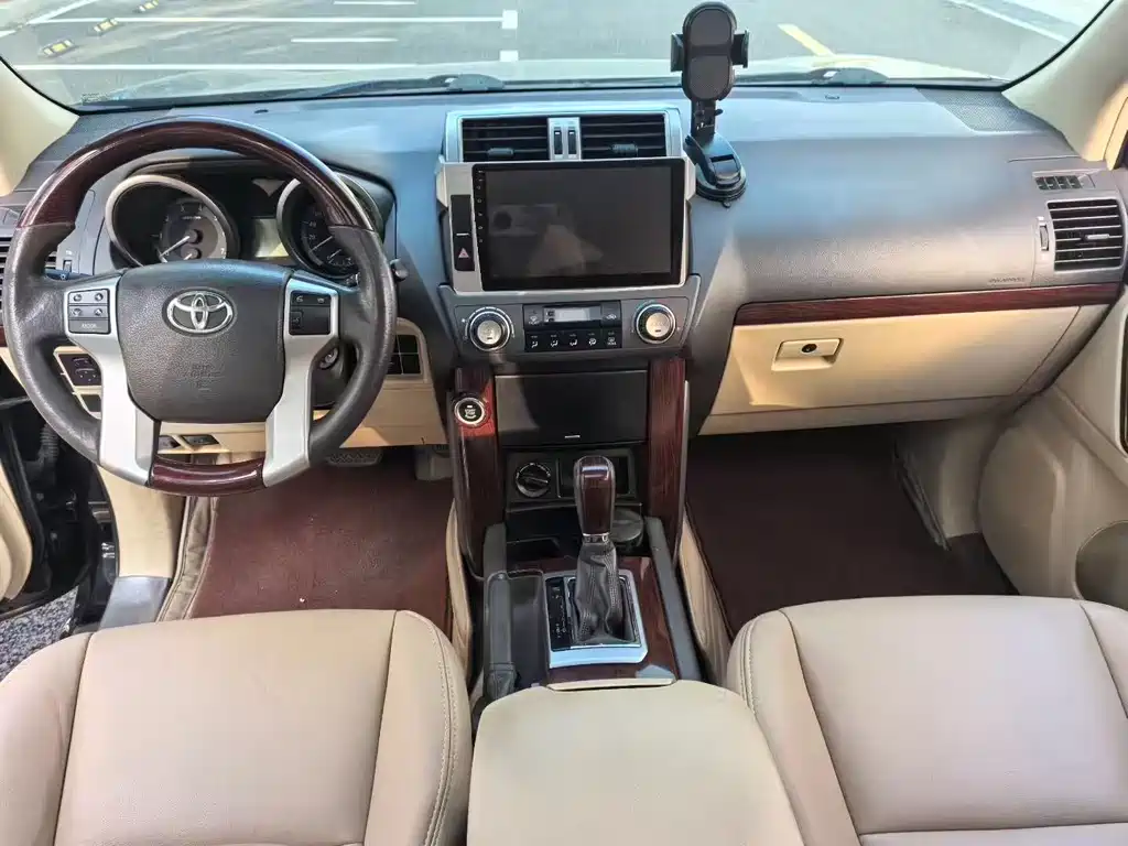 Toyota Prado 2017 — фото 6