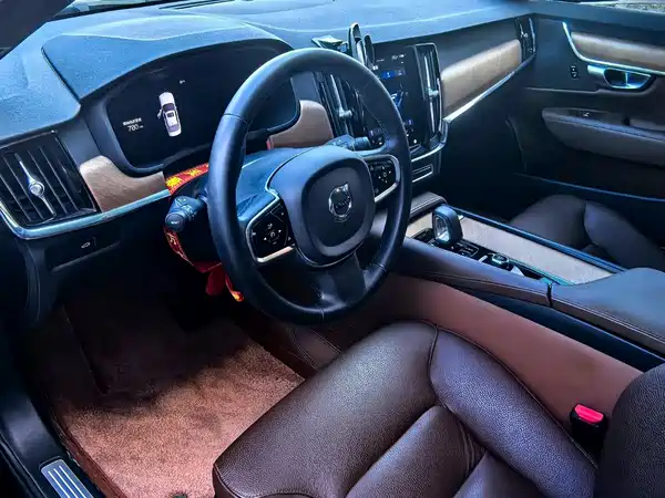 Volvo S90 2024