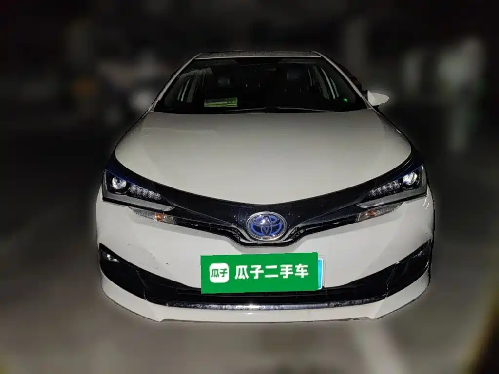 Toyota Corolla 2017 — фото 24