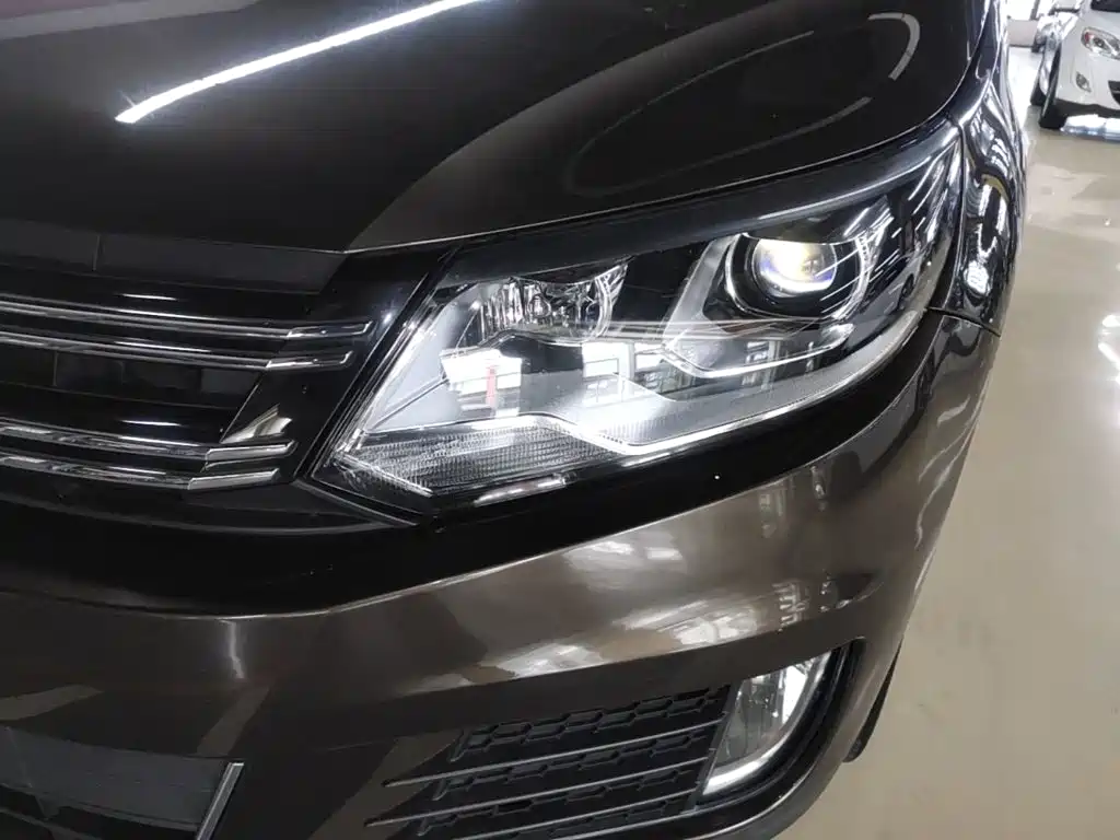 Volkswagen Tiguan 2017 — фото 24
