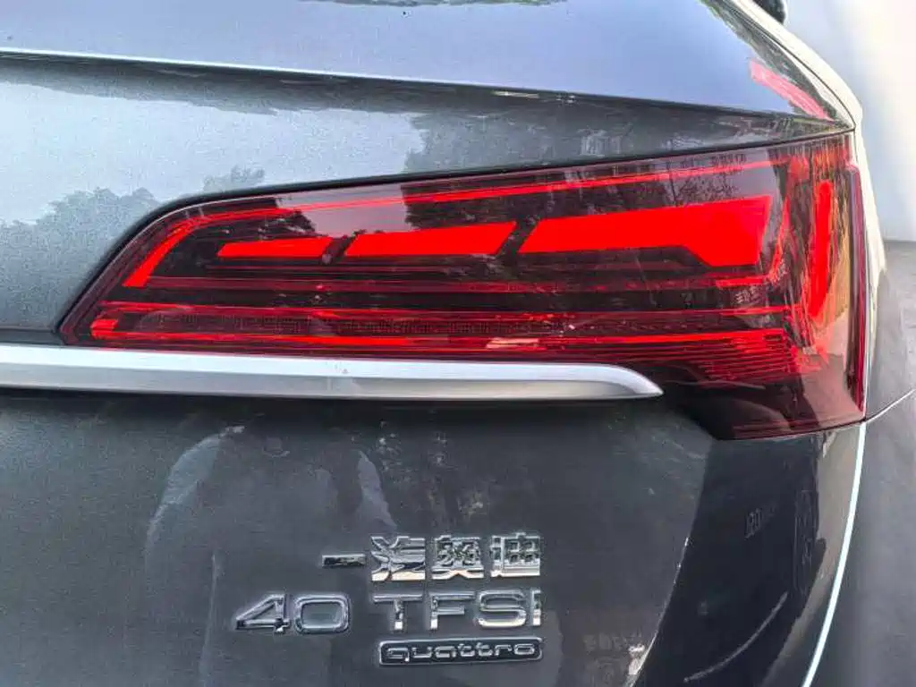 Audi Q5L 2023 — фото 22