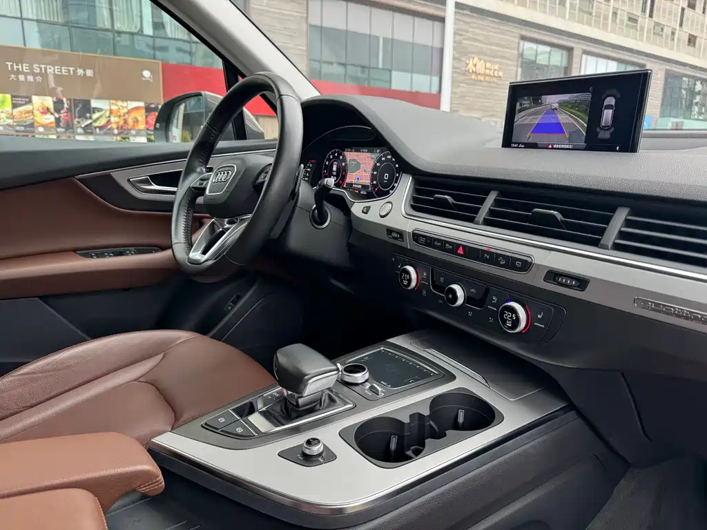 Audi Q7 2018 — фото 16