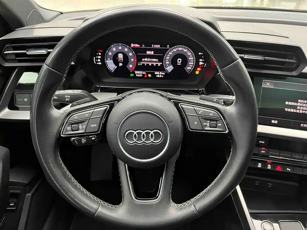 Audi A3 2023 — фото 5