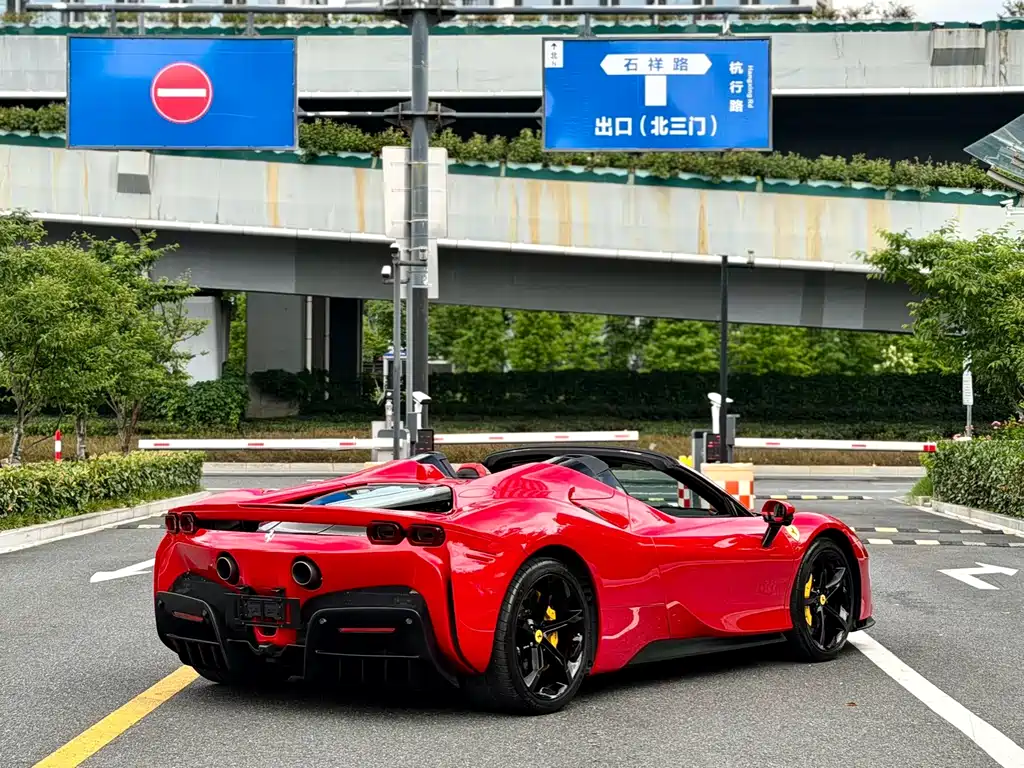 Ferrari SF90 2022 — фото 7