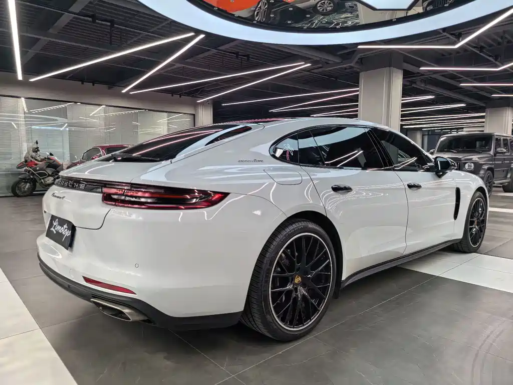 Porsche Panamera 2019 — фото 5