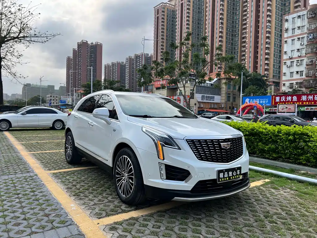 Cadillac XT5 2020 — фото 1