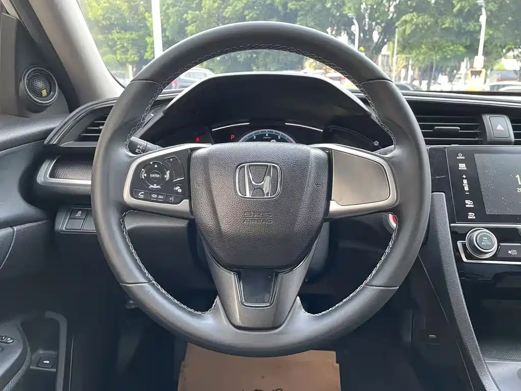 Honda Civic 2019 — фото 16