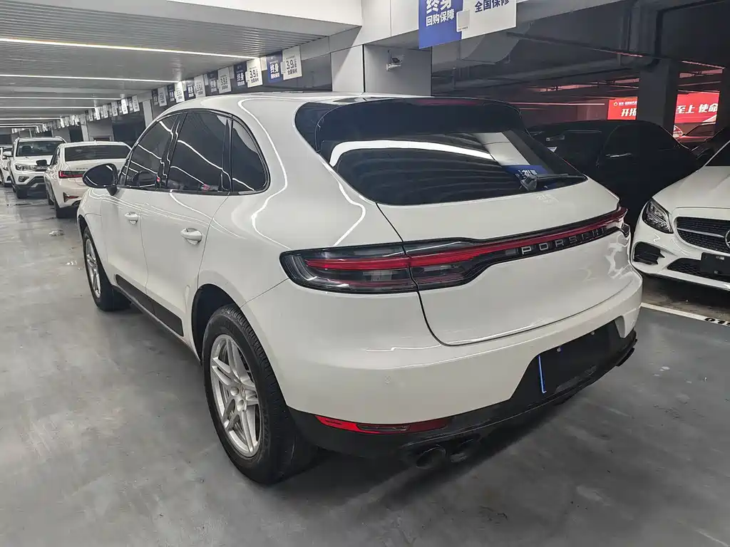 Porsche Macan 2021 — фото 13