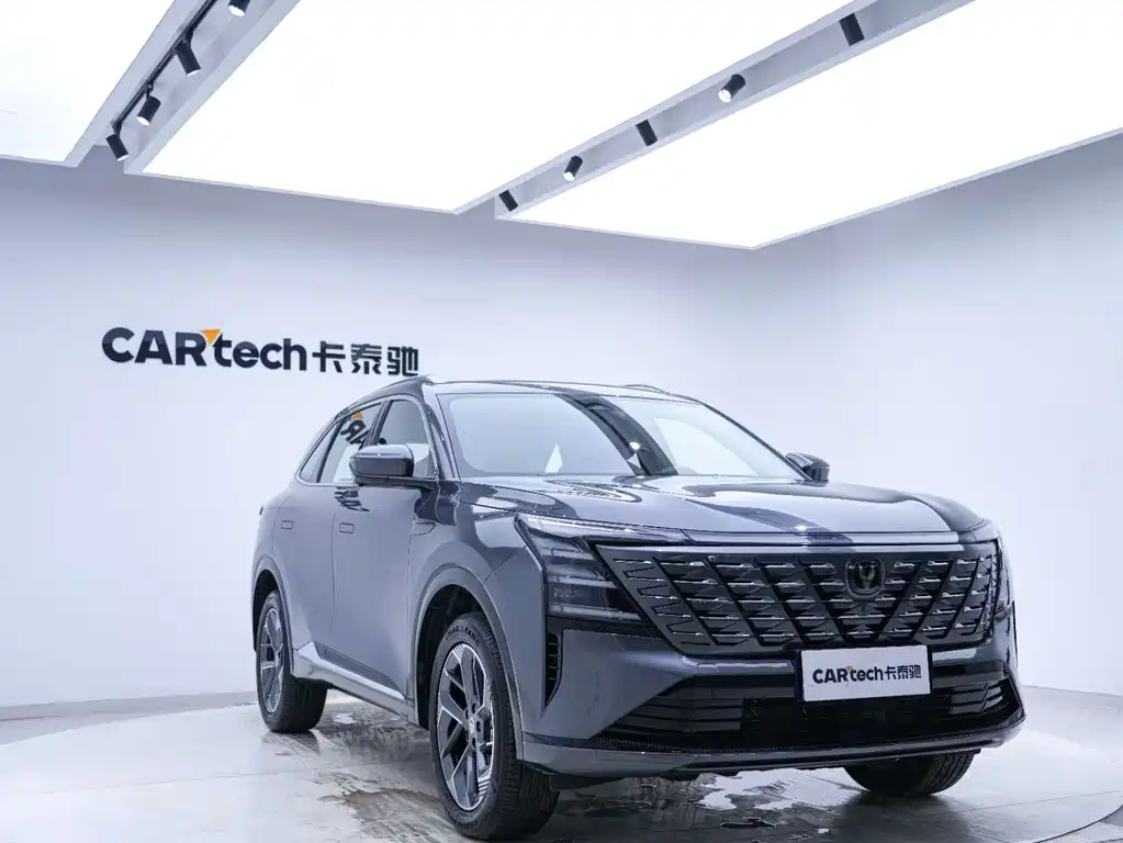 Changan CS75 PLUS 2025 — фото 3
