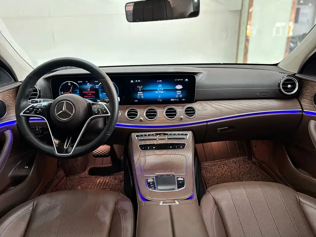 Mercedes-Benz E-Class 2023 — фото 14