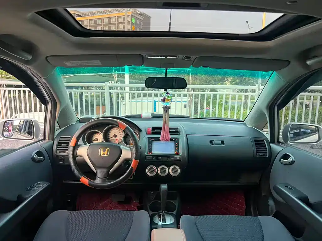 Honda Fit 2006 — фото 12