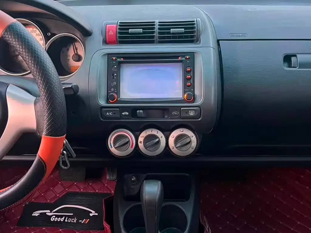 Honda Fit 2006 — фото 11