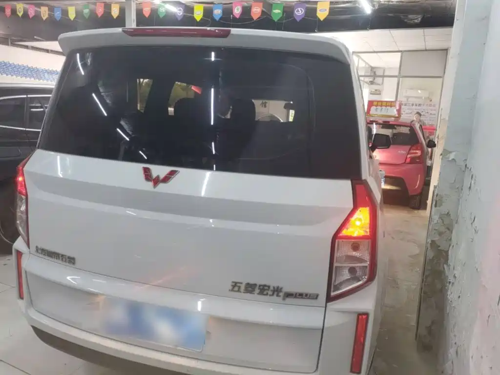 Wuling Hongguang PLUS 2021