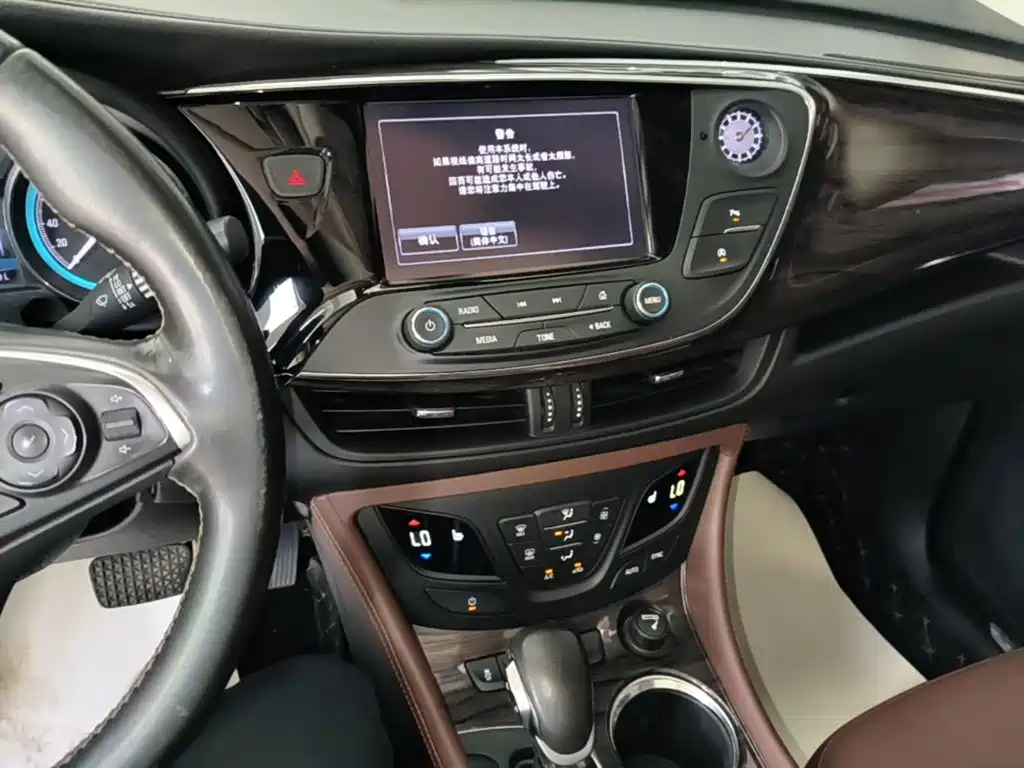 Buick Envision Plus 2017 — фото 13