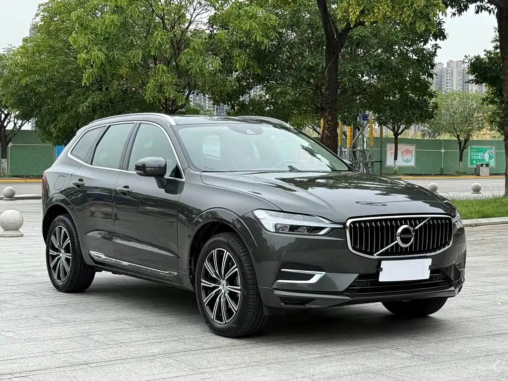 Volvo XC60 2019 — фото 3