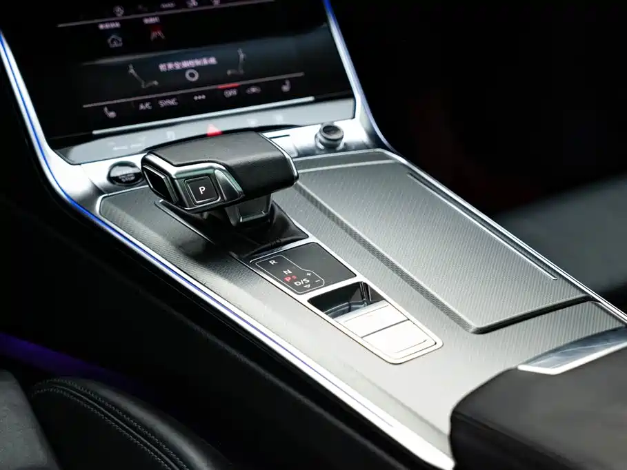 Audi A7 2023 — фото 12