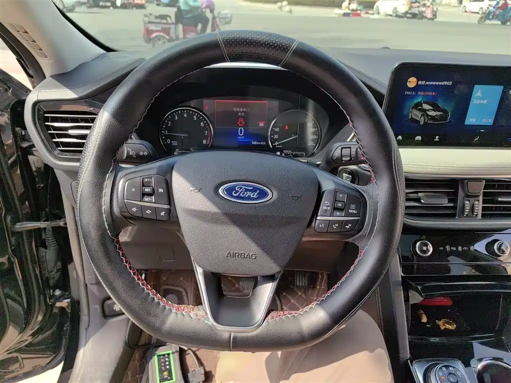 Ford Escape 2021 — фото 11