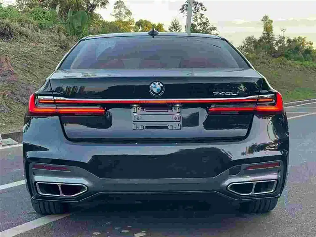BMW 7 Series 2018 — фото 8