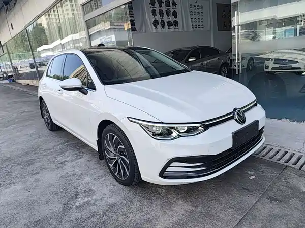 Volkswagen Golf 2022